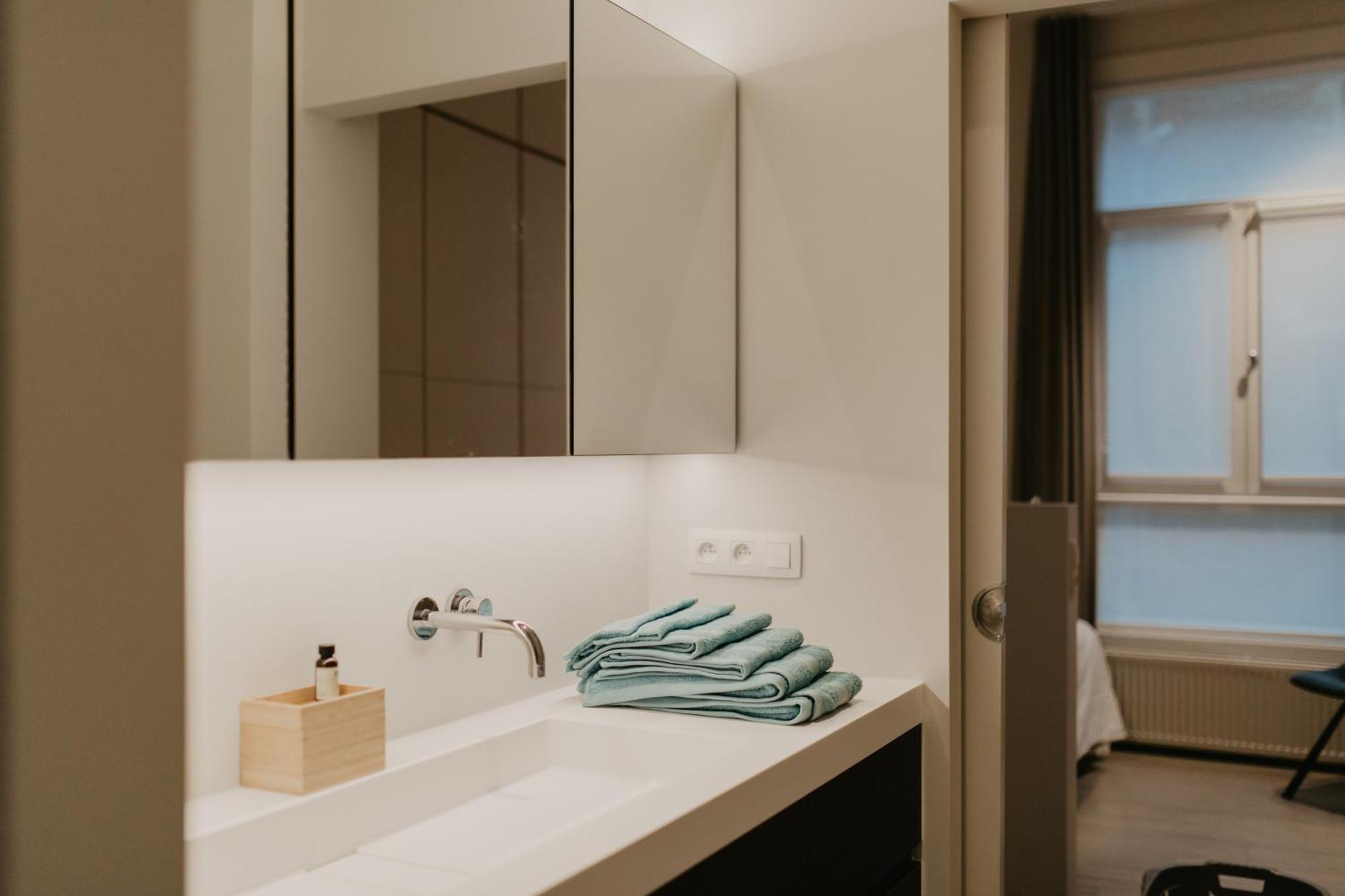 Blue Bird Residence Suite Moriaan Antwerpen Kültér fotó